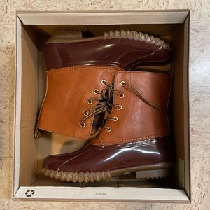 Size 8 Women’s Duck Boots